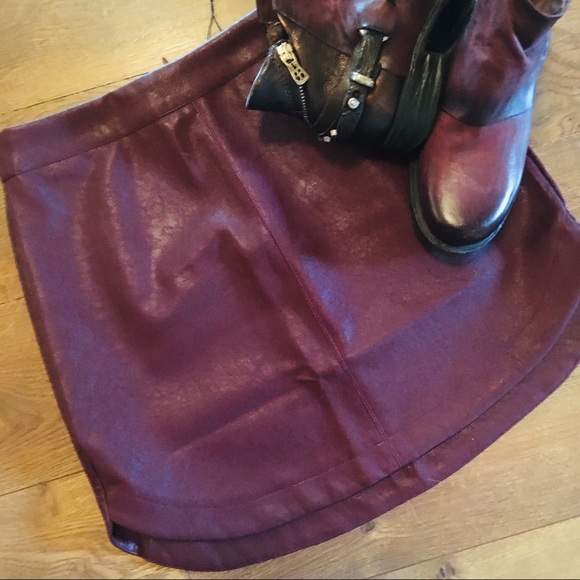 VEGAN LEATHER BURGUNDY SKIRT SOFT LINING - Picture 9 of 15